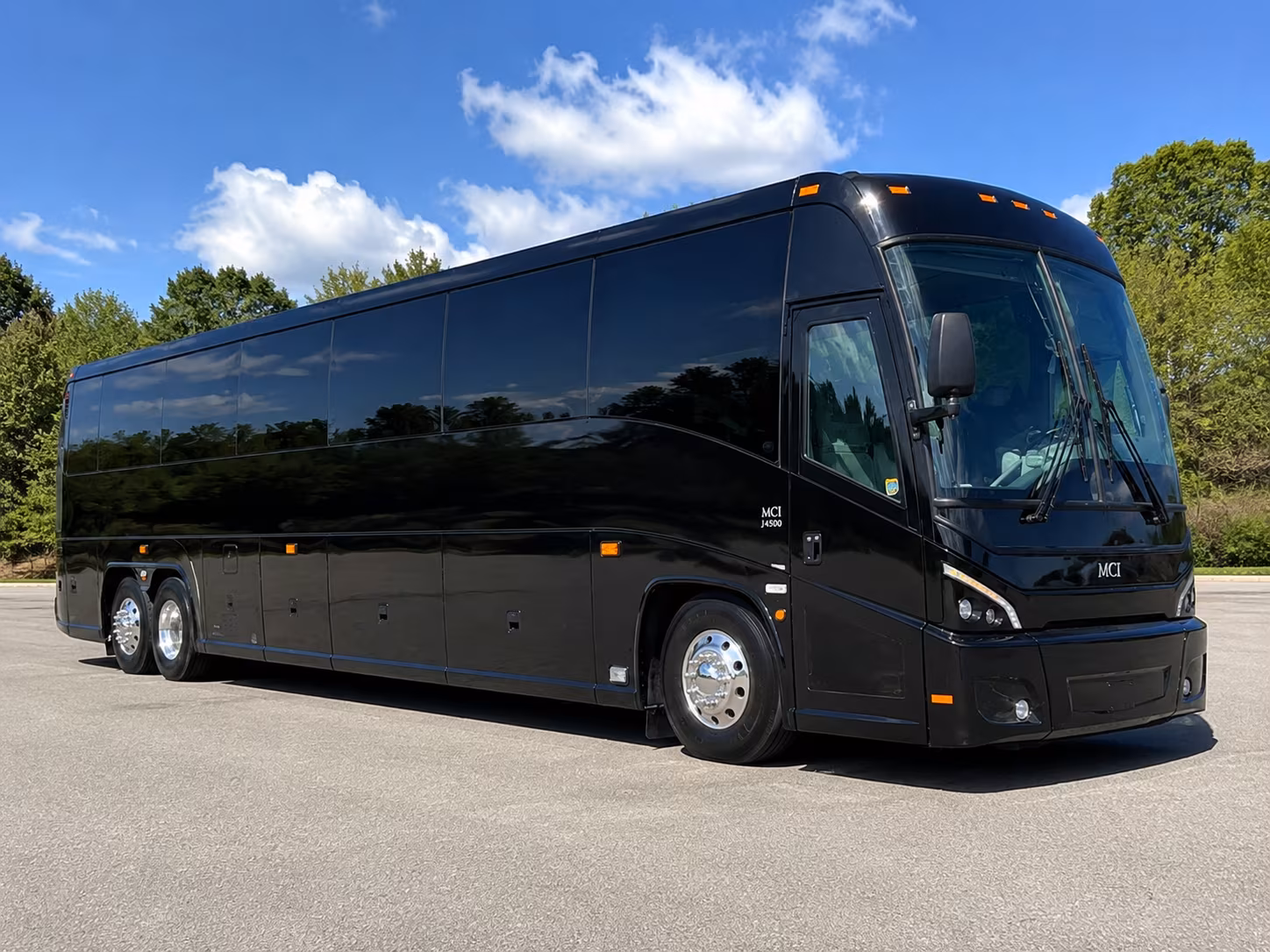 youth sports teams and travel squads move better on a charter bus